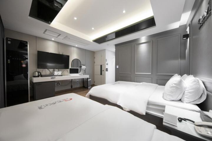 Stay Hotel Gwangju Metropolitan City Екстериор снимка